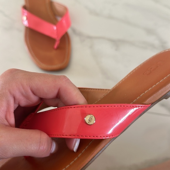 UGG - Picture 5 of 6